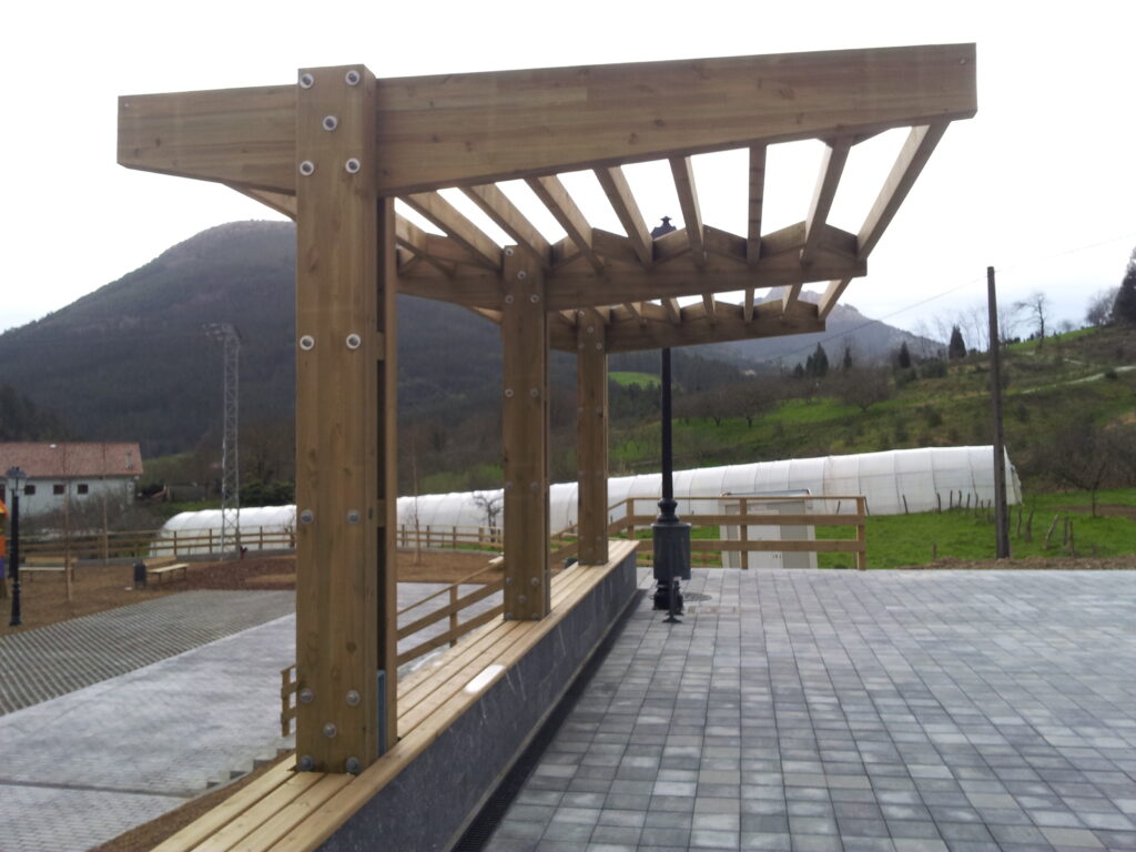 Pérgola de vigas a medida